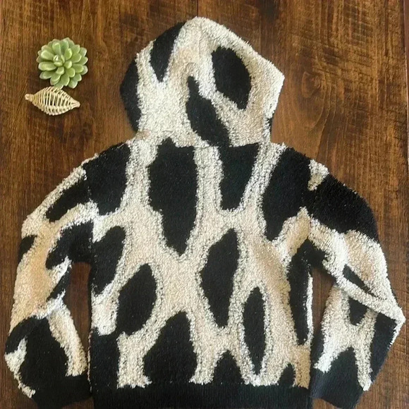 Sandy Liang x Target | Leopard Print Faux-Sherpa Hooded Sweatshirt - Picture 4 of 9